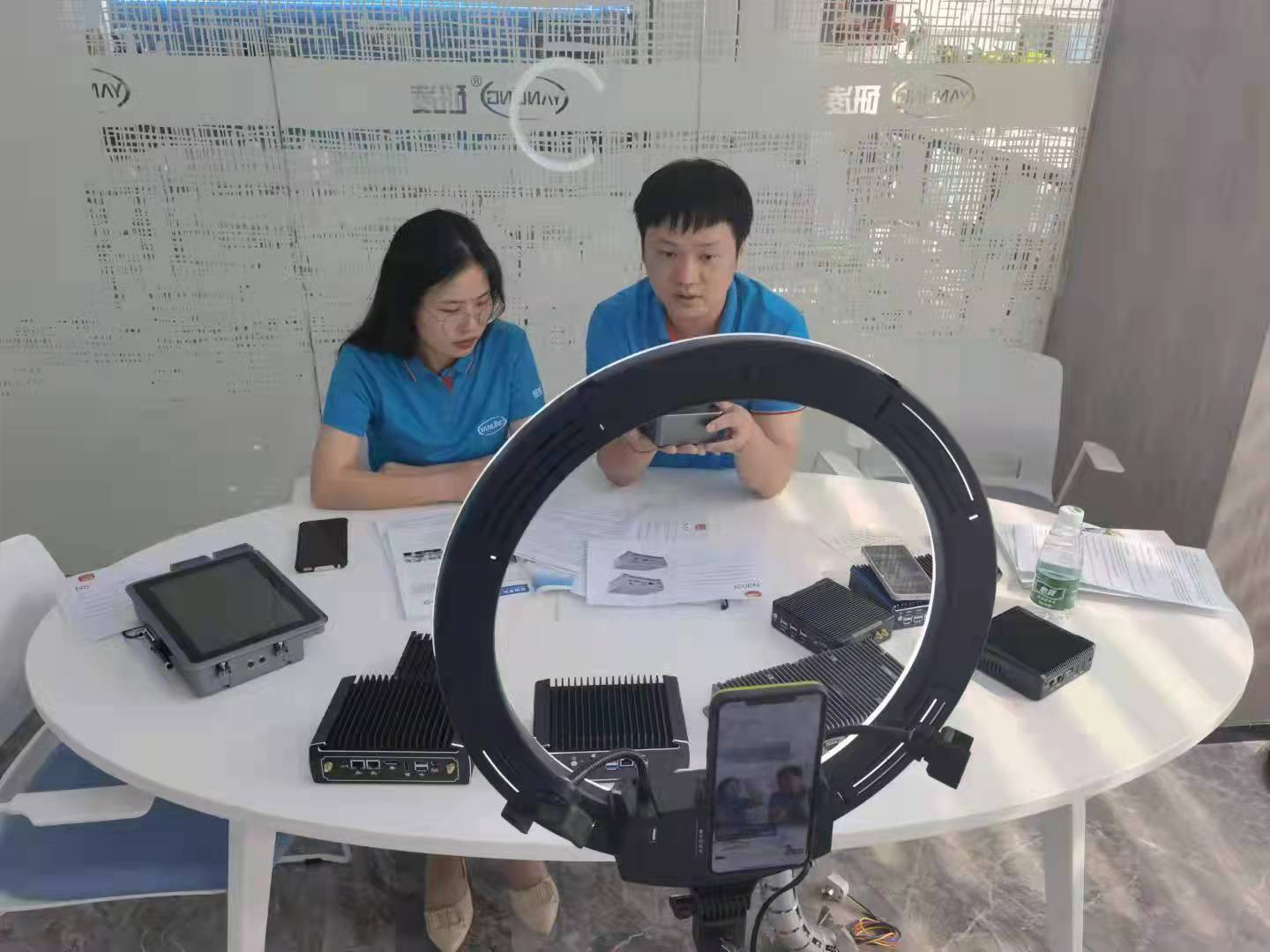 Craoladh Beo a Chur Chun Cinn i mí Mheán Fómhair